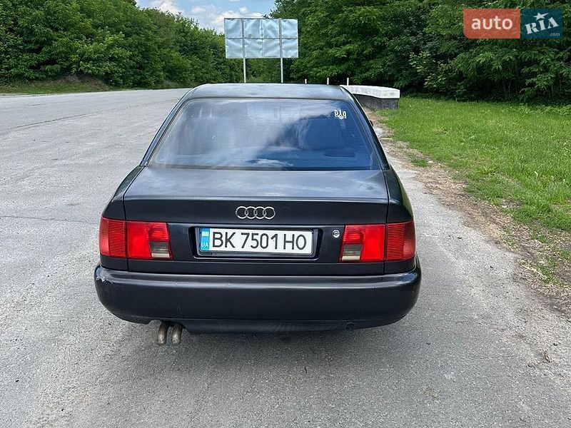 Седан Audi A6 1995 в Кореці