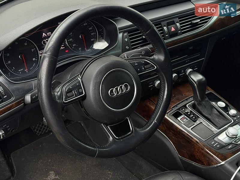 Седан Audi A6 2015 в Стрию