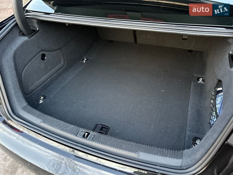 Седан Audi A6 2012 в Лубнах