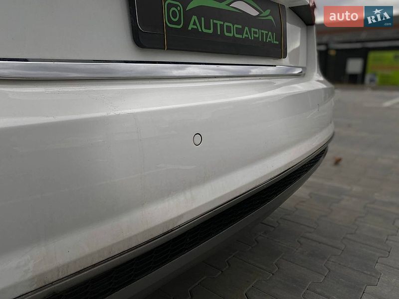 Седан Audi A6 2015 в Киеве
