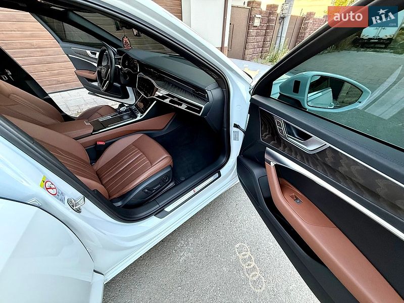 Седан Audi A6 2020 в Рівному