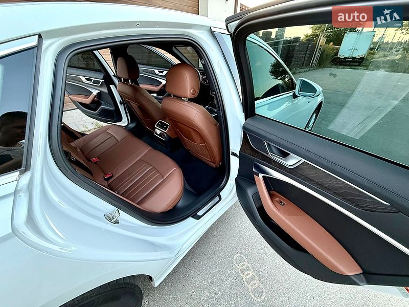 Седан Audi A6 2020 в Рівному