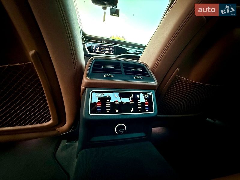 Седан Audi A6 2020 в Ровно