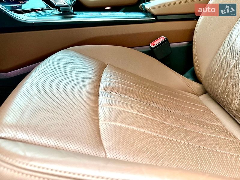 Седан Audi A6 2020 в Рівному