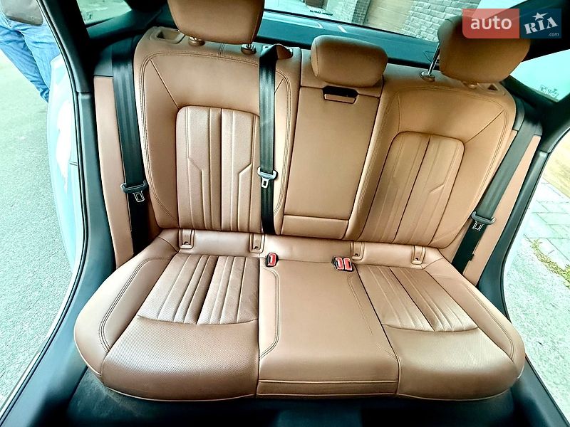 Седан Audi A6 2020 в Рівному