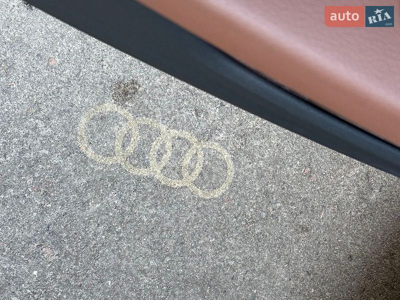 Седан Audi A6 2020 в Рівному