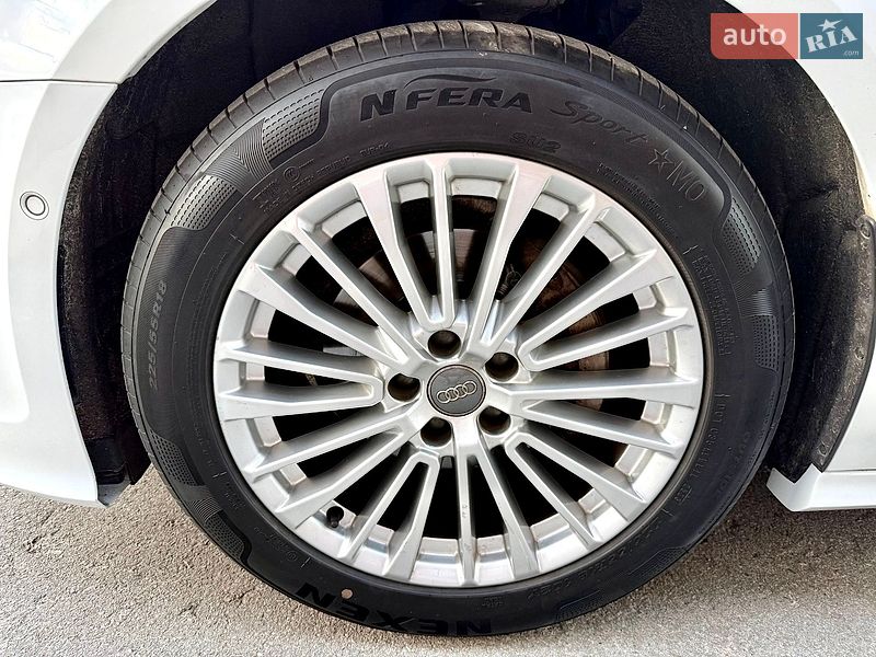 Седан Audi A6 2020 в Рівному