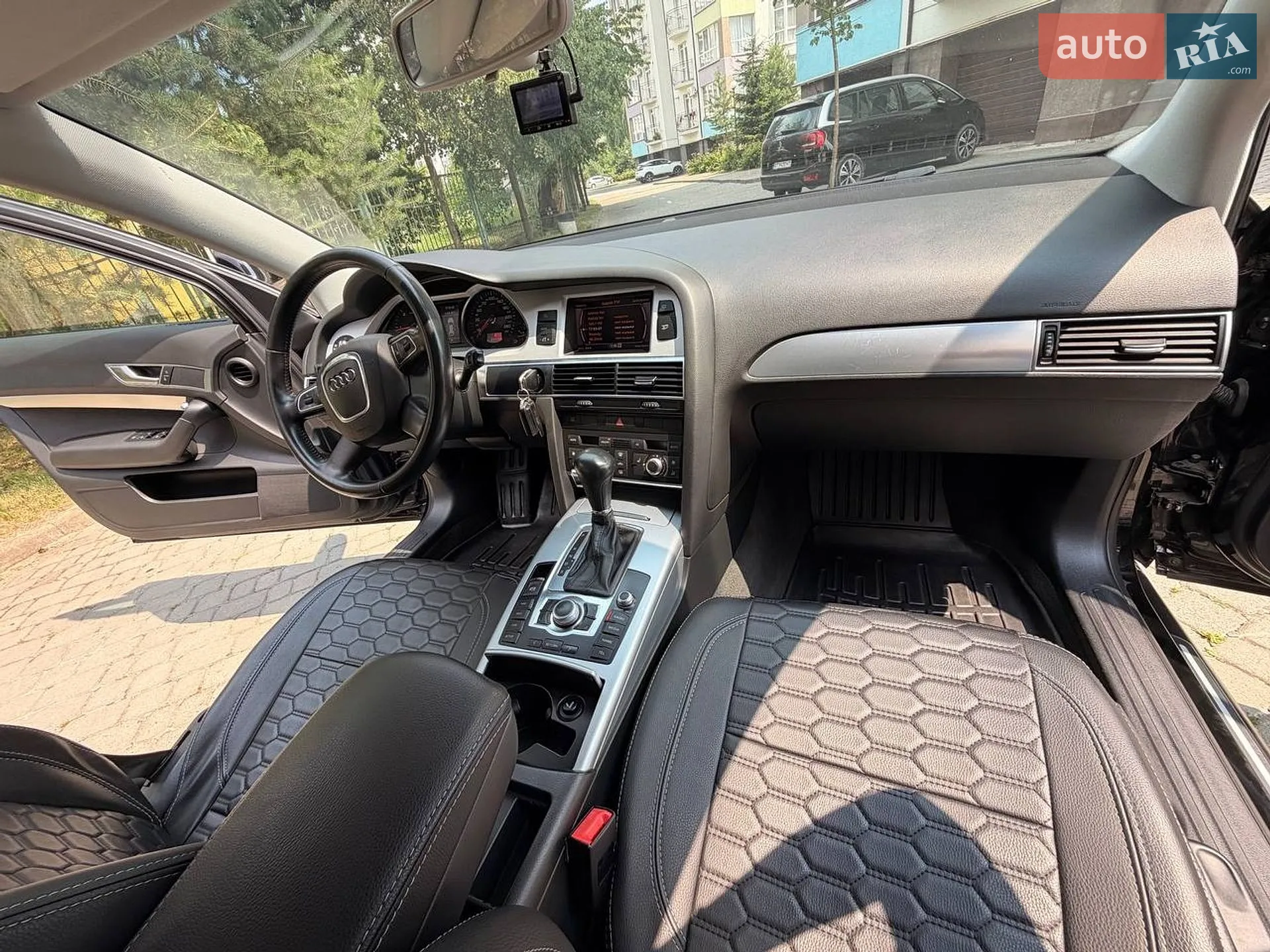 2010 Audi A6 - мініатюра 18