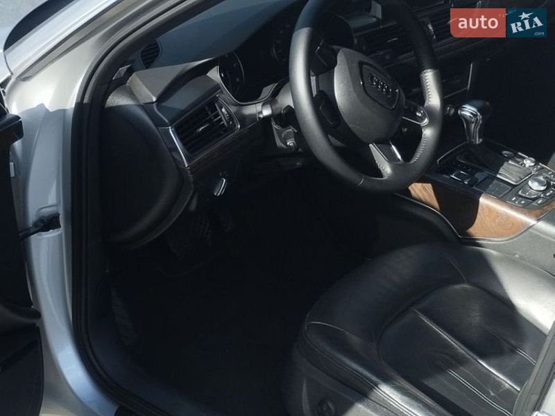 Седан Audi A6 2012 в Гайсине
