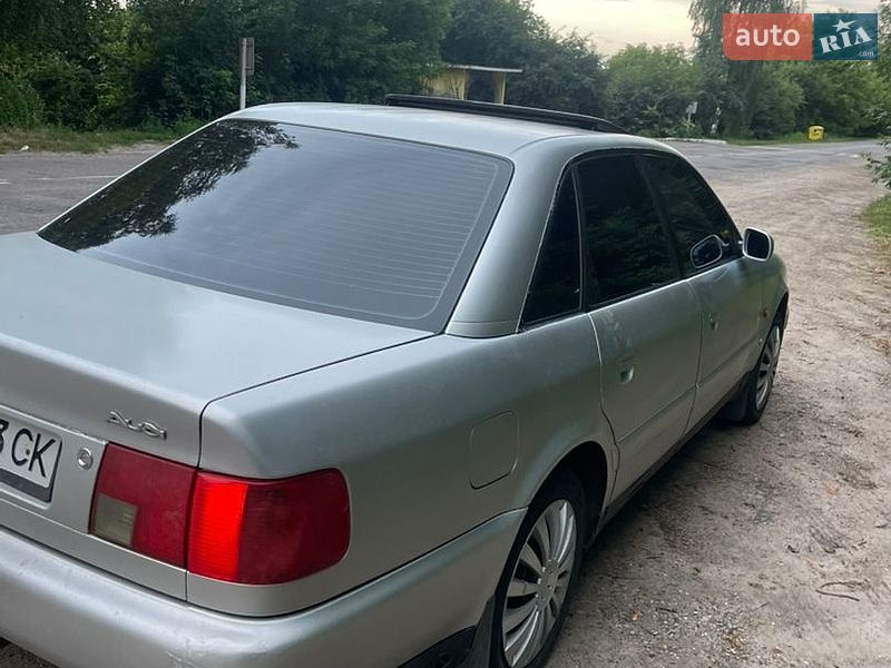 Седан Audi A6 1994 в Володарке