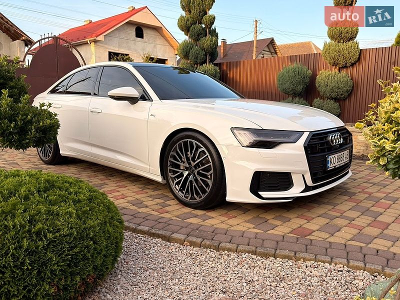 Седан Audi A6 2019 в Мукачево