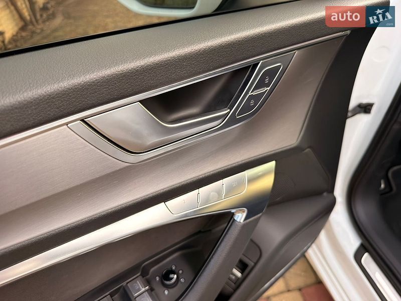 Седан Audi A6 2019 в Мукачево