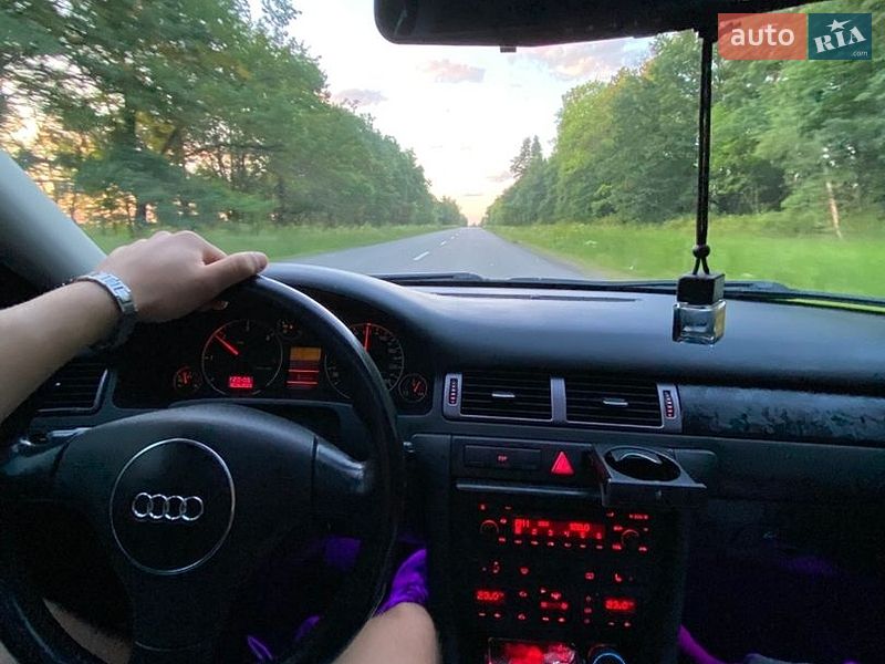 Седан Audi A6 2003 в Коростене