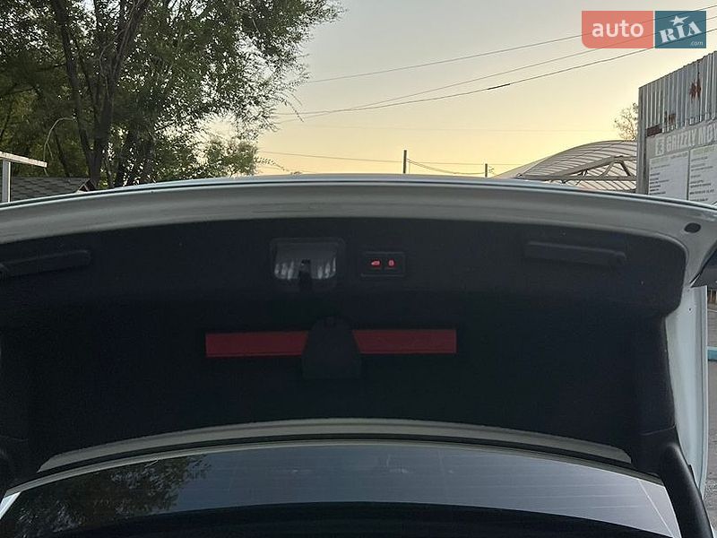 Седан Audi A6 2015 в Запоріжжі