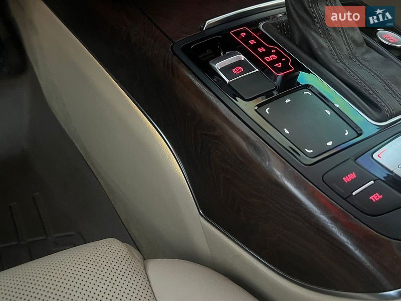 Седан Audi A6 2015 в Ровно
