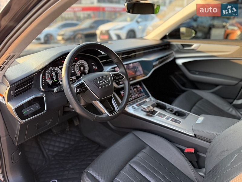 Седан Audi A6 2022 в Львові