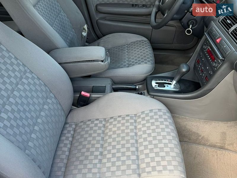 Універсал Audi A6 2004 в Києві