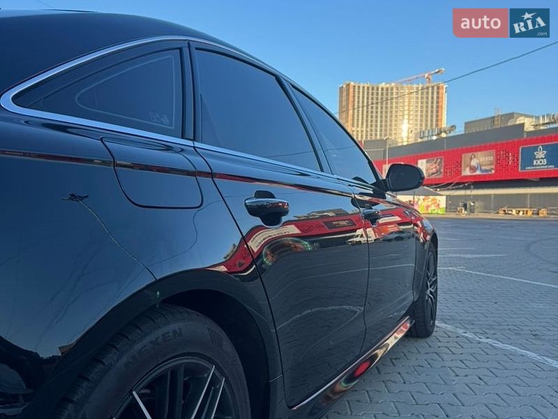 Седан Audi A6 2015 в Киеве