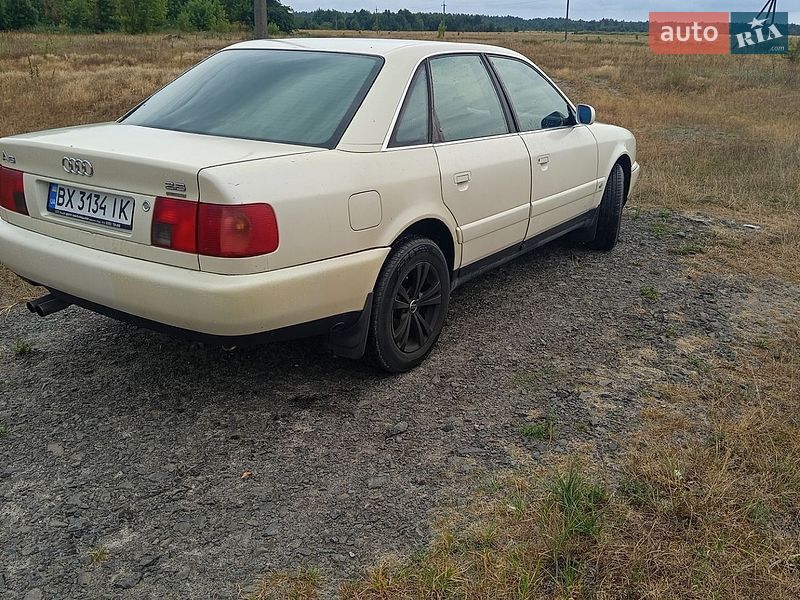 Седан Audi A6 1996 в Зарічному