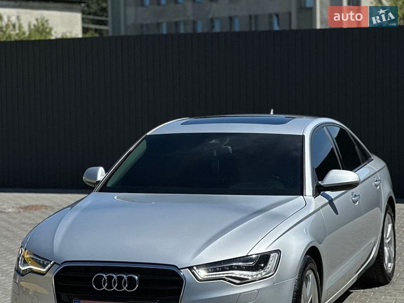 Седан Audi A6 2014 в Дубні