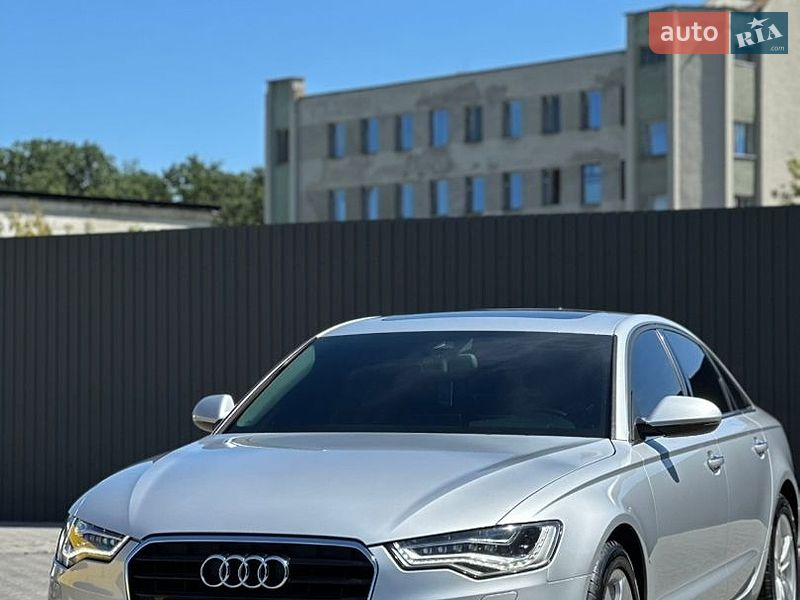 Седан Audi A6 2014 в Дубні