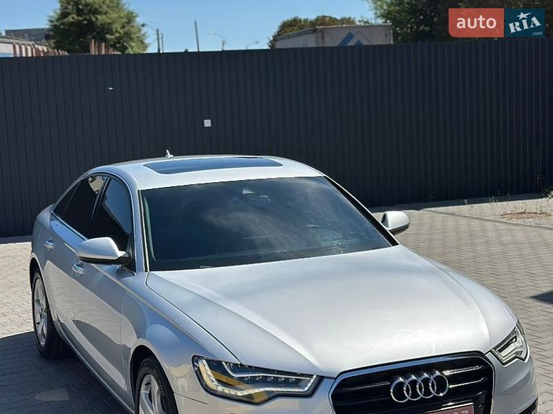 Седан Audi A6 2014 в Дубні