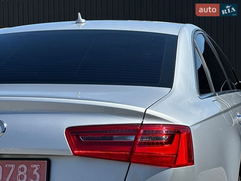 Седан Audi A6 2014 в Дубні