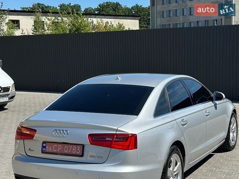 Седан Audi A6 2014 в Дубні