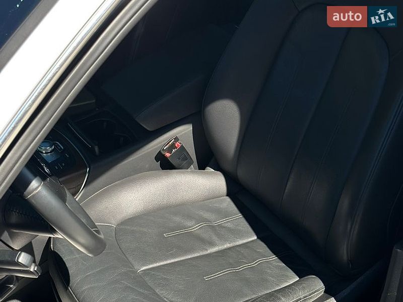 Седан Audi A6 2014 в Дубні