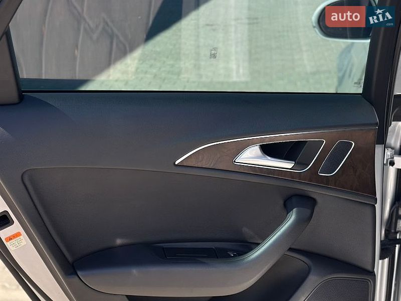 Седан Audi A6 2014 в Дубні