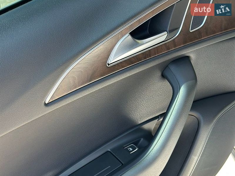 Седан Audi A6 2014 в Дубні