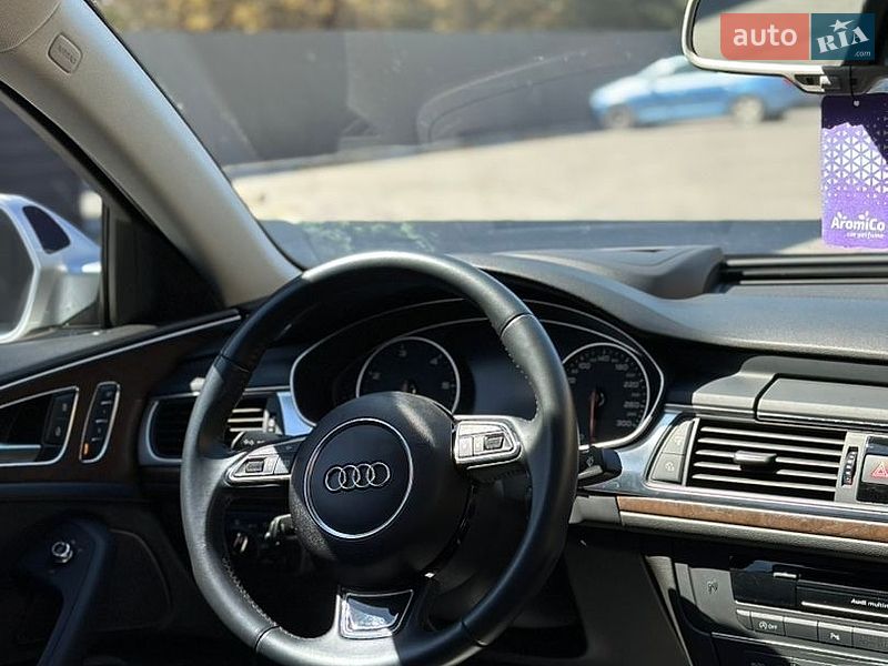 Седан Audi A6 2014 в Дубні