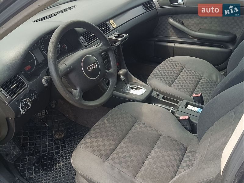 Седан Audi A6 2001 в Чорткове