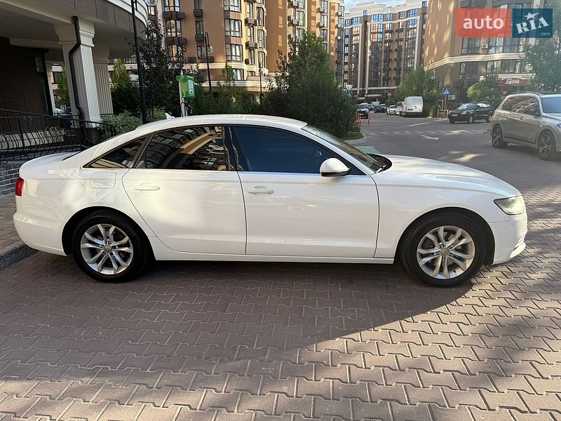 Седан Audi A6 2013 в Киеве