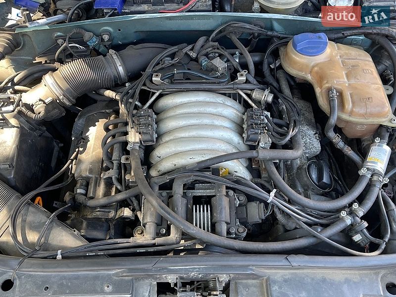 Седан Audi A6 1998 в Мукачево