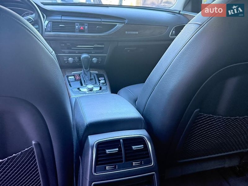 Седан Audi A6 2016 в Киеве