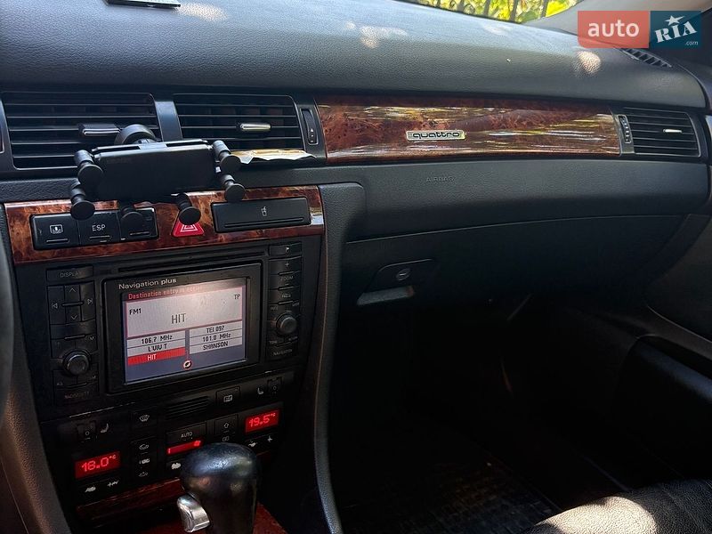 Седан Audi A6 2003 в Жовкве