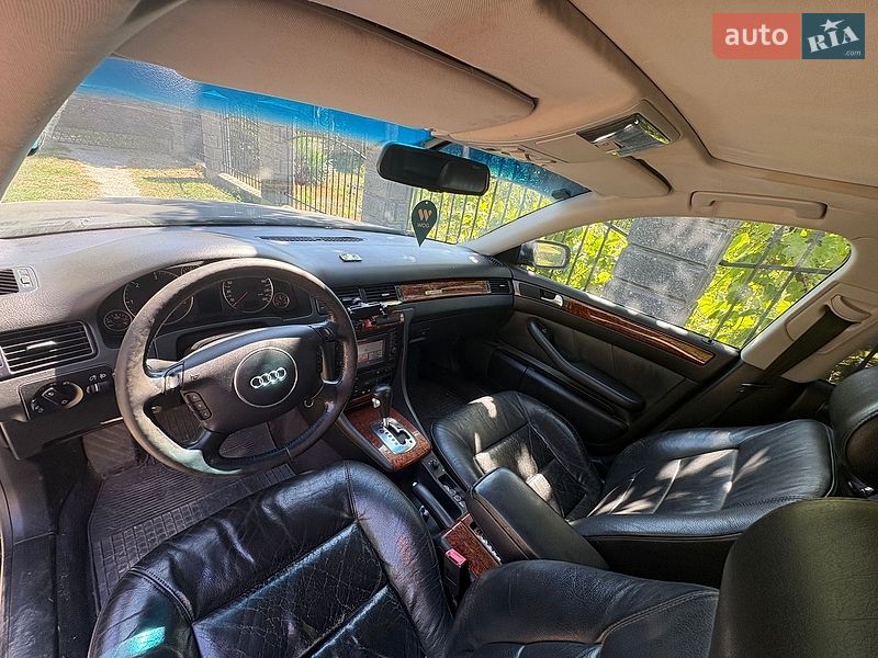 Седан Audi A6 2003 в Жовкве