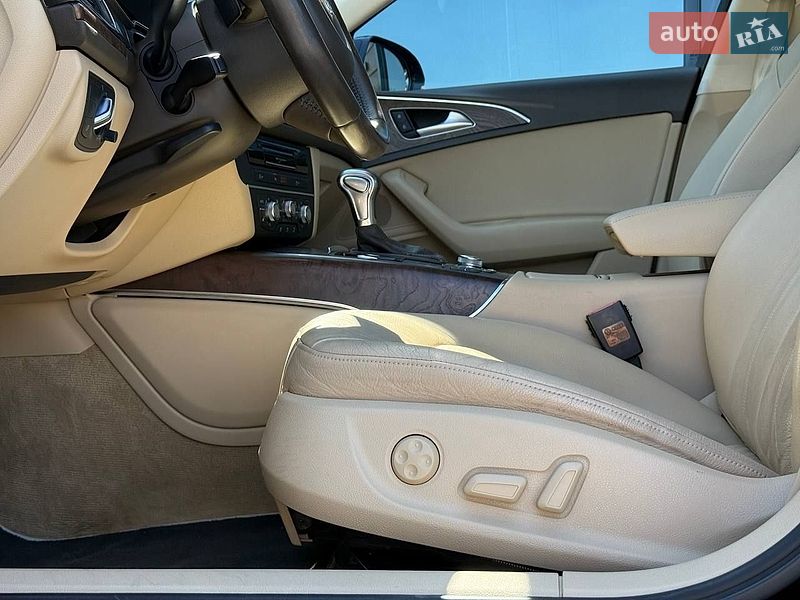 Седан Audi A6 2015 в Рівному
