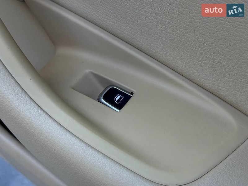 Седан Audi A6 2015 в Рівному