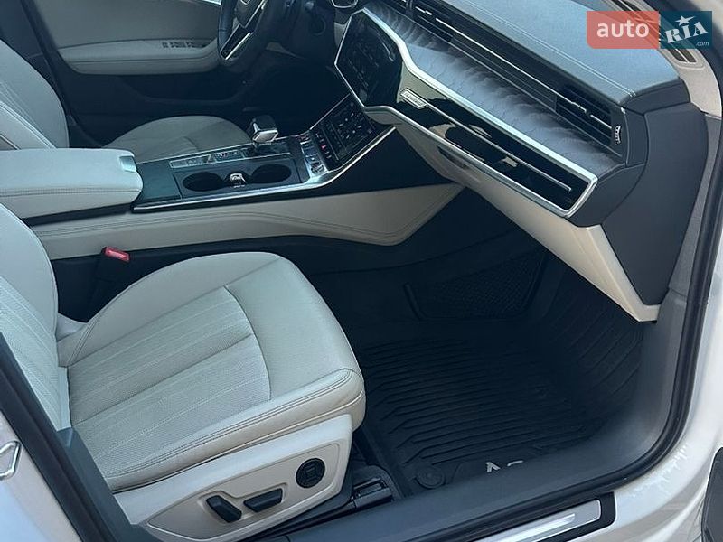 Седан Audi A6 2019 в Яворове