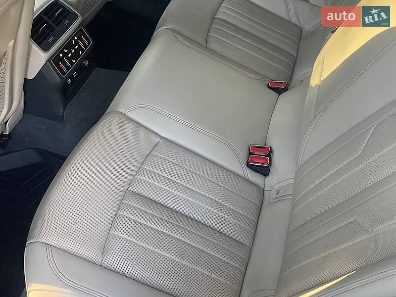 Седан Audi A6 2019 в Киеве