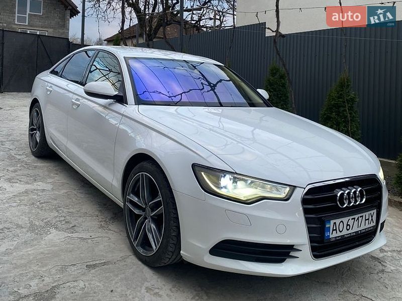 Седан Audi A6 2012 в Ужгороде