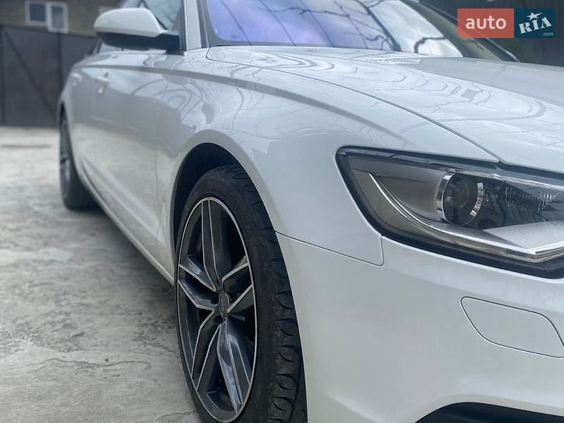 Седан Audi A6 2012 в Ужгороде