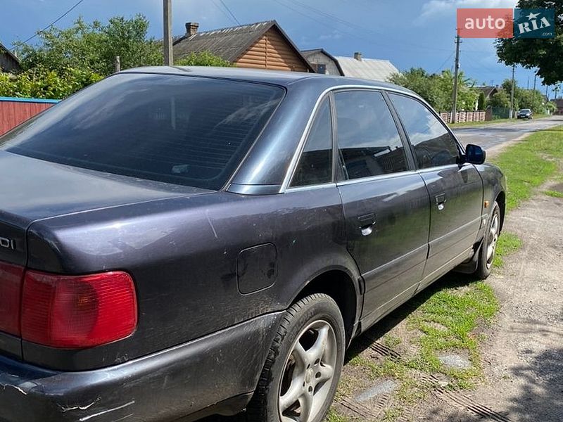 Седан Audi A6 1995 в Дубровице