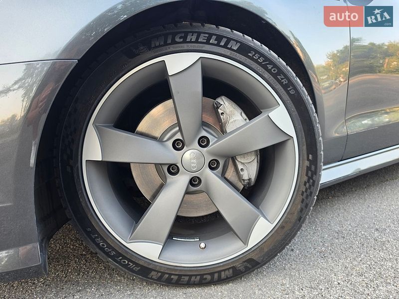 Универсал Audi A6 2016 в Киеве