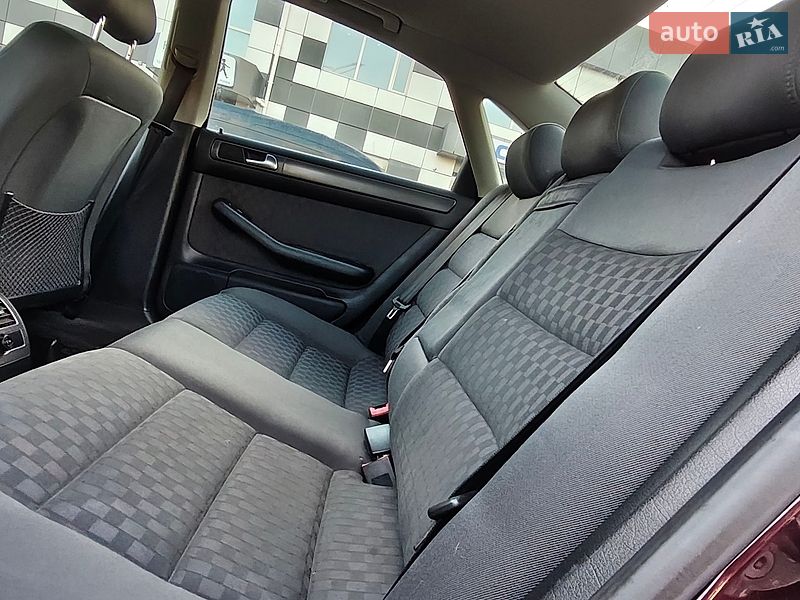 Седан Audi A6 2001 в Сарнах