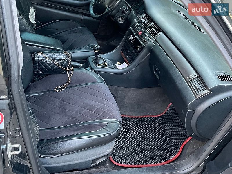 Седан Audi A6 1998 в Лубнах