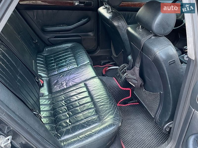 Седан Audi A6 1998 в Лубнах