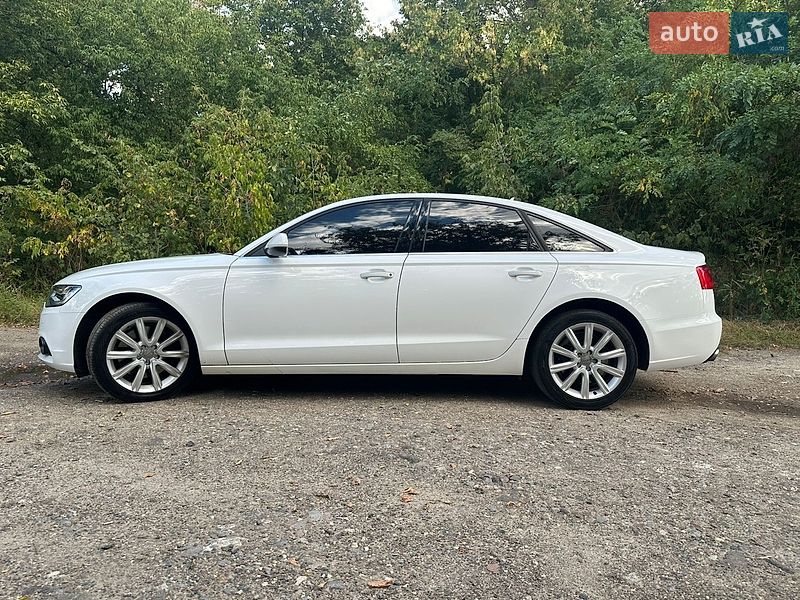 Седан Audi A6 2014 в Киеве